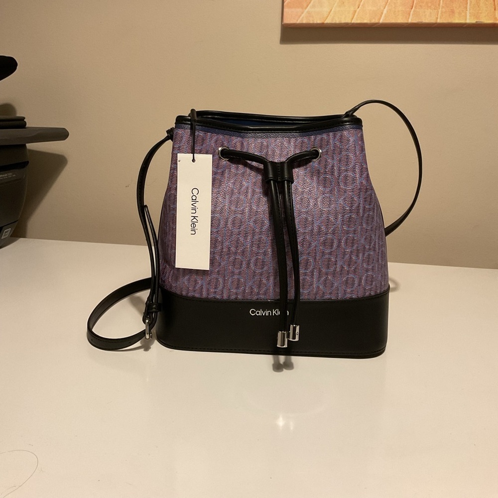 CALVIN Klein Gabrianna crossbody bag.